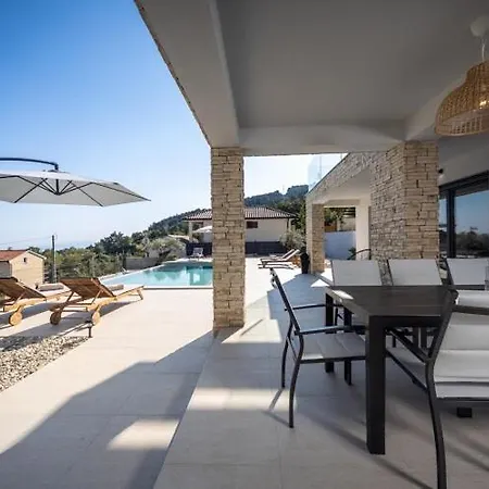 Askim Prestige Villa Opatija